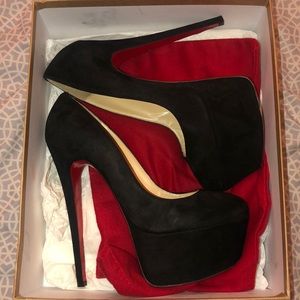 Victoria Christian louboutin